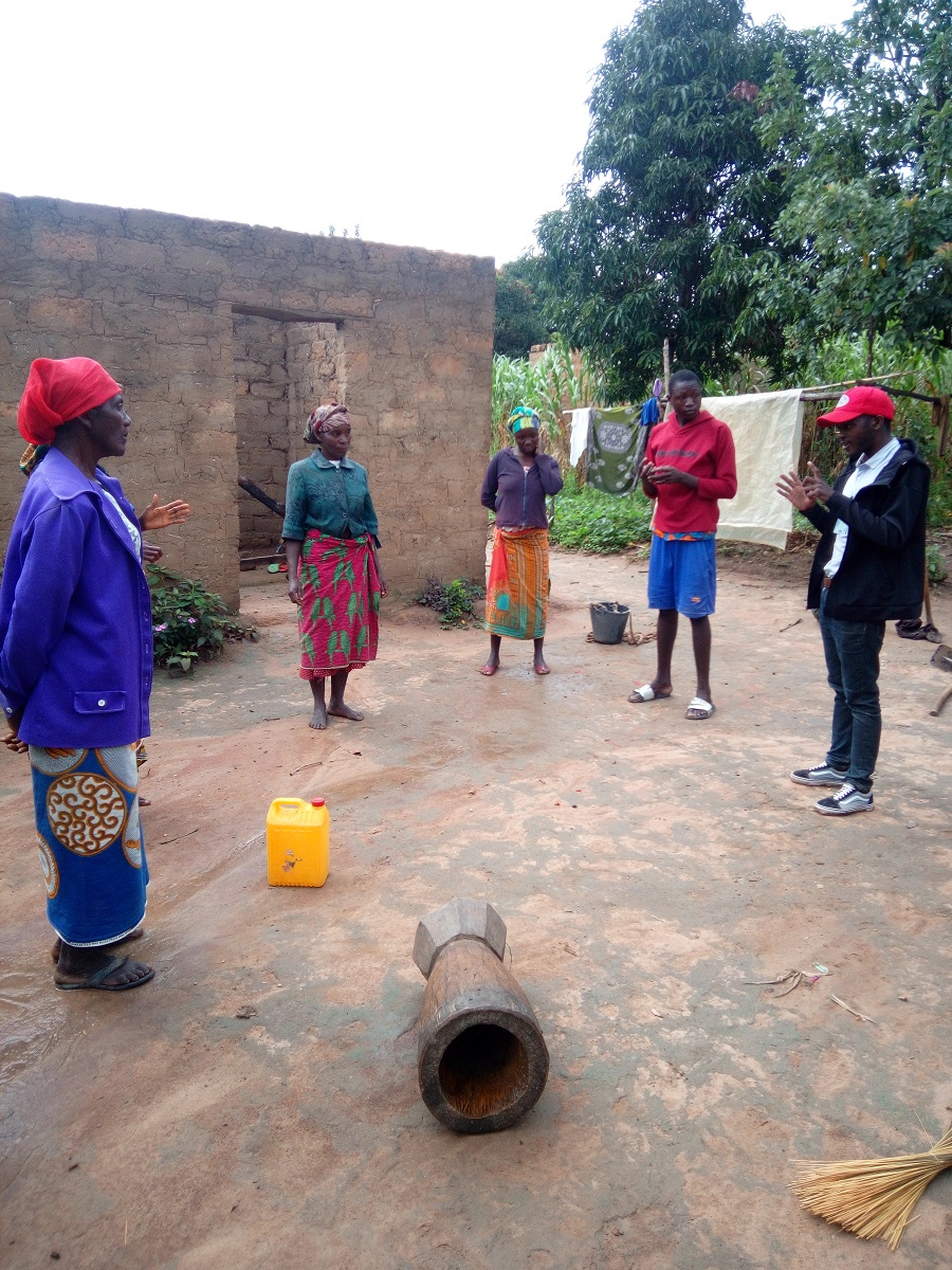 House To House Visits In Bumba Huambo To Explain About Covid19