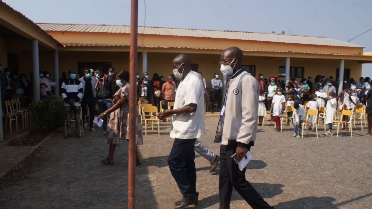 Abertura do Ano lectivo na Escola no.707, Rio de Area comuna da Tchibemba, Gambos. A Direcçao de Educação conta com apoio da ADPP na luta contra Covid-19 e outros doenças.