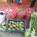 Uma seleção de produtos dos campos dos agricultores do Clube de Agricultores Cuanza Sul.